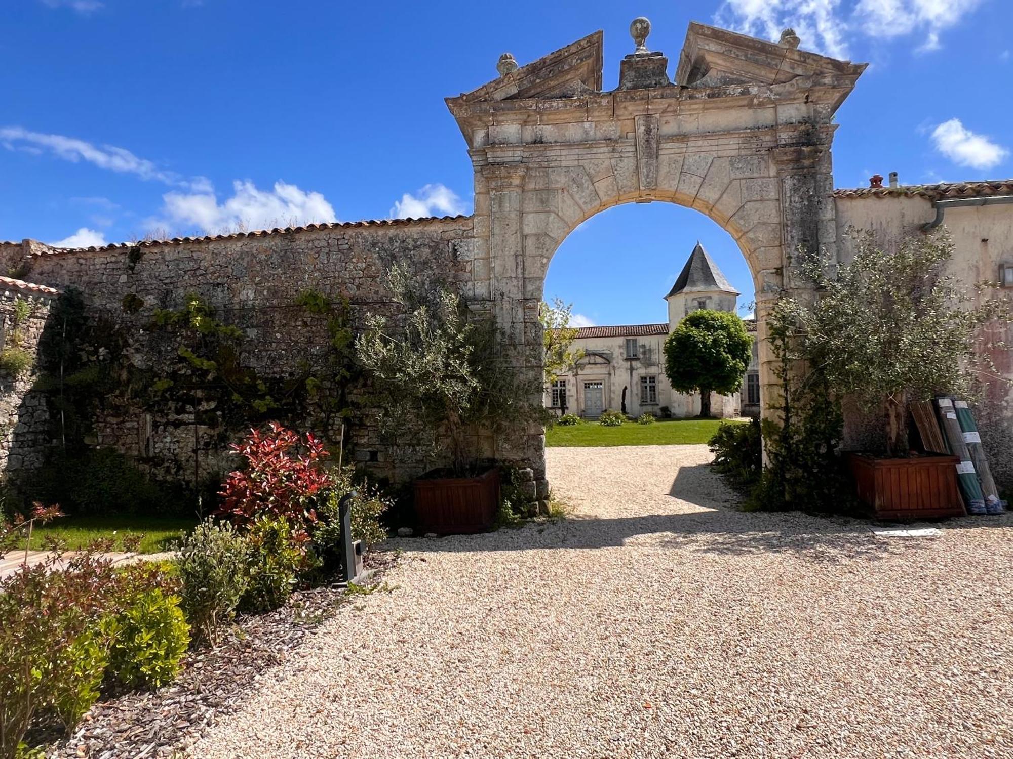 Chateau De Feusse Saint-Just-Luzac 외부 사진